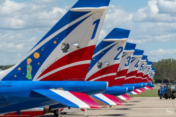 La Patrouille de France aux couleurs du Petit Prince et de son créateur